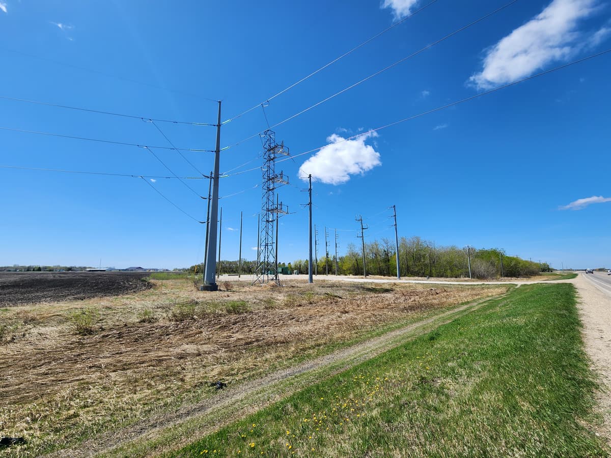 Transmission line capacity near Manitoba site